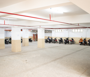 Bãi giữ xe nội khu